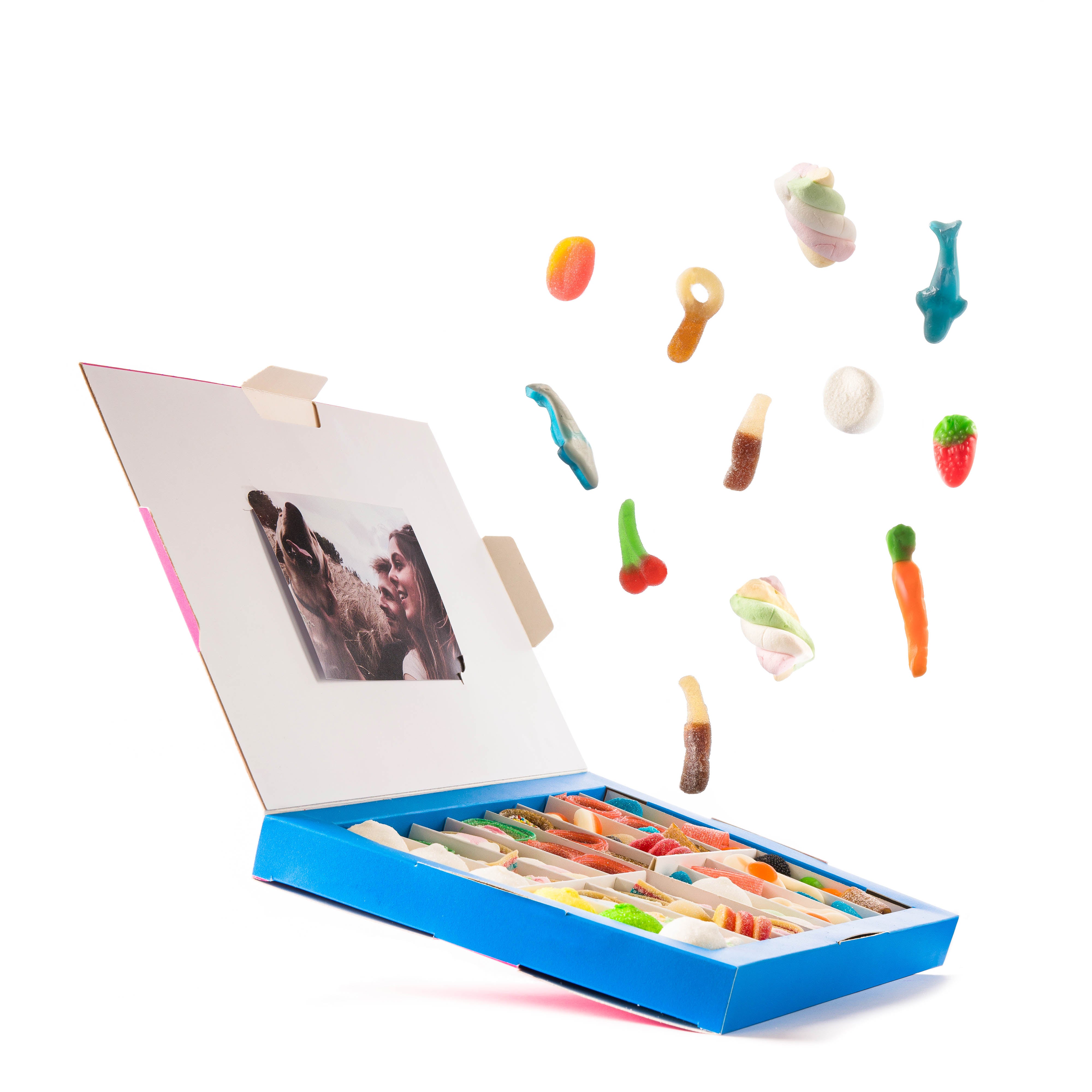 Come personalizzare una candy box con un mix di caramelle 1000x667